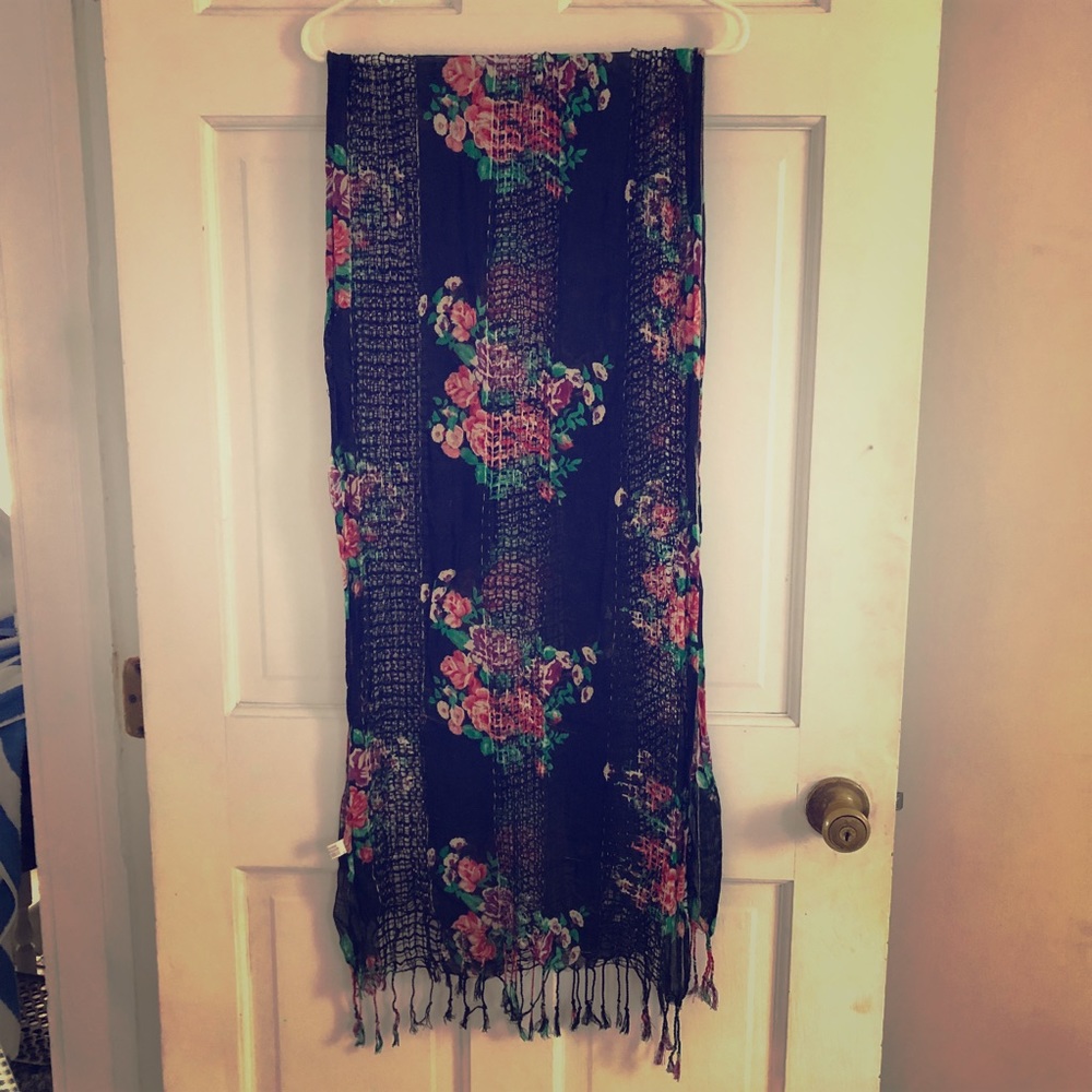 Urban Outfitters Black Lace Rose Patterned Scarf